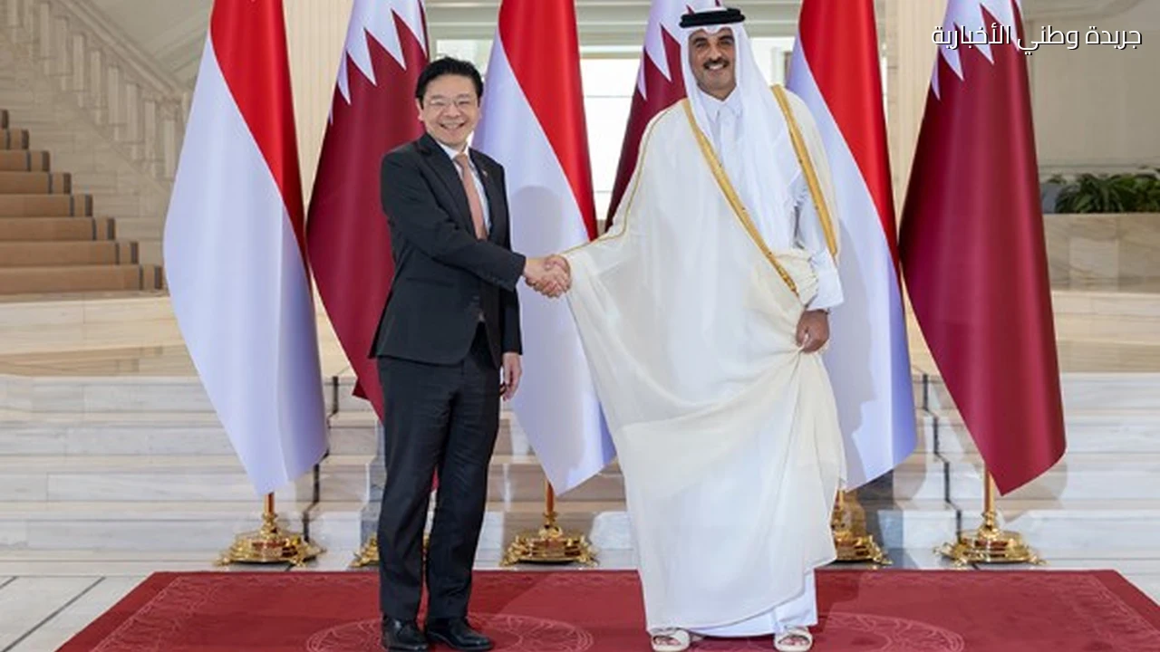 أمير قطر ورئيس وزراء سنغافورة يبحثان تعزيز العلاقات الثنائية