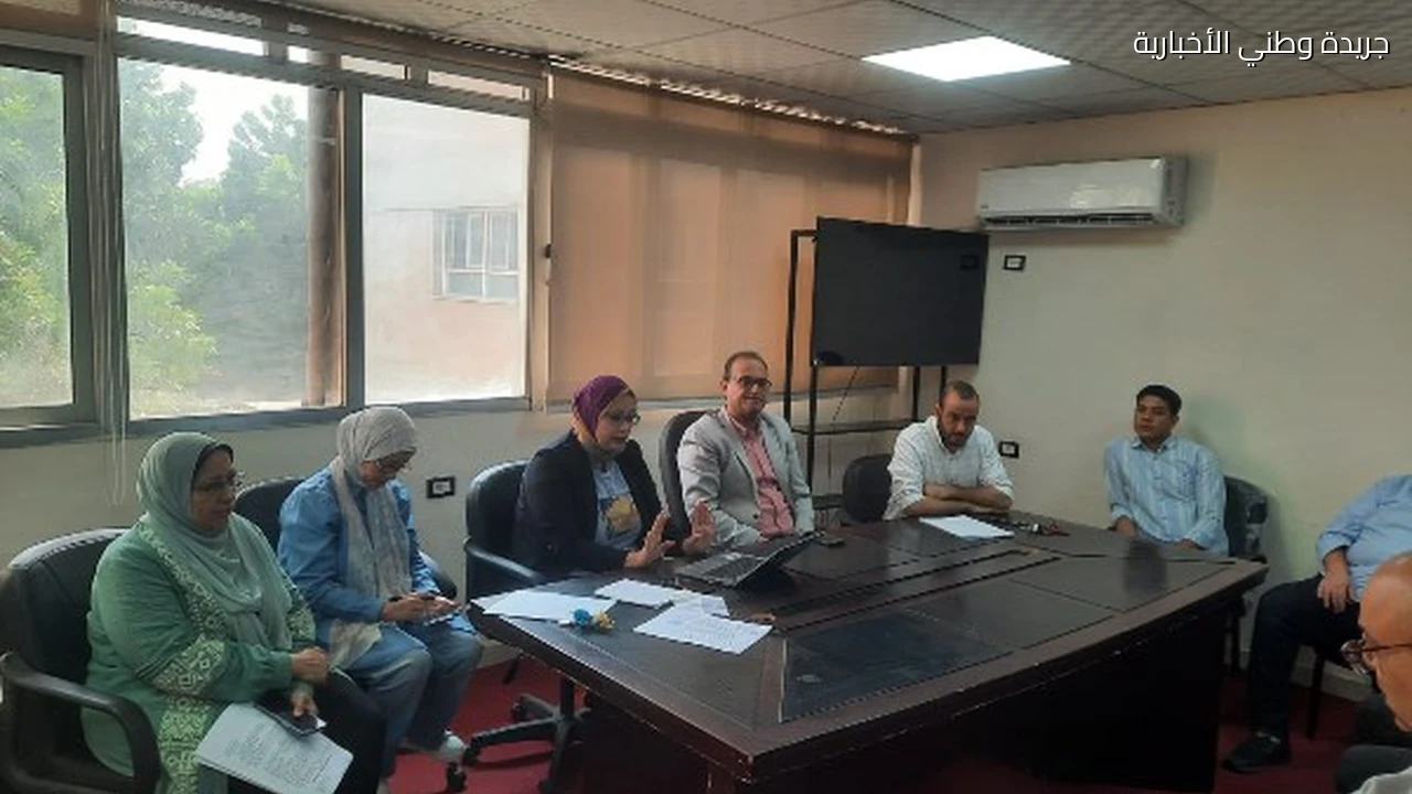 اجتماع بالطب الوقائي بقنا استعدادا لحملة التطعيم ضد الحصبة الألمانية