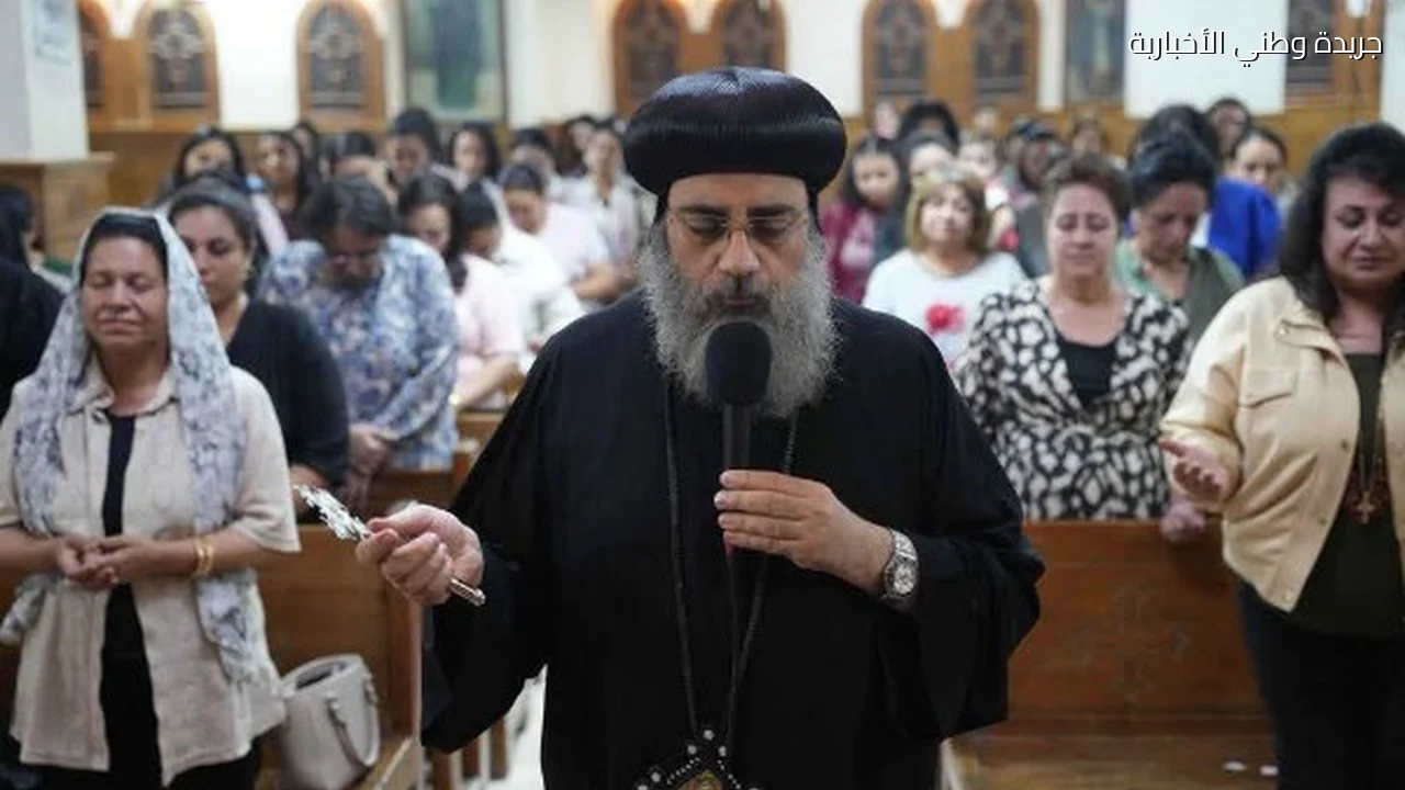 الأنبا فيلوباتير يلتقي زوجات كهنة إيبارشية أبوقرقاص