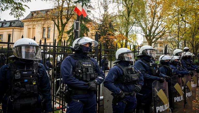 المحكمة الدستورية ساحة صراع.. انقسام يربك بولندا والرئيس يتحرك - صورة 3