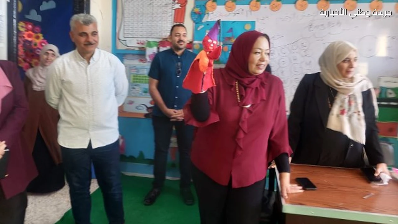 بين مسرح العرائس وامتحانات أكتوبر وفاء رضا تتابع انتظام الدراسة بمدرسة فاطمة الزهراء بدهب